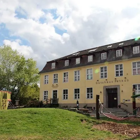 Familien- Und Freizeithotel Gutshaus Gasthof