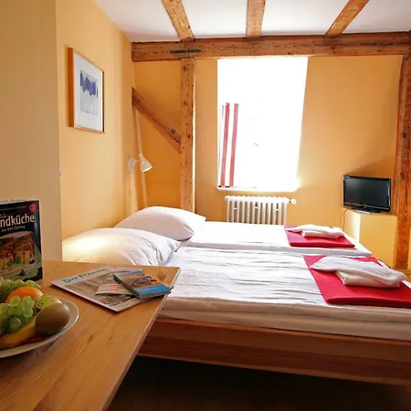 Familien- Und Freizeithotel Gutshaus Guest house 3*