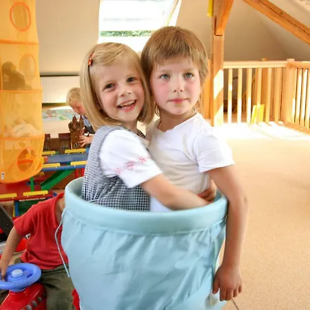 Familien- Und Freizeithotel Gutshaus Gasthof 3*