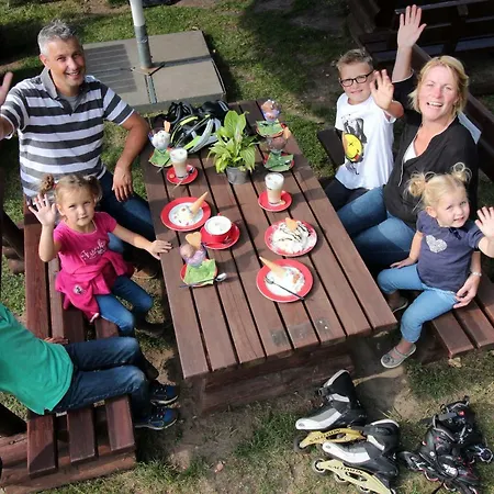 Guest house Familien- Und Freizeithotel Gutshaus