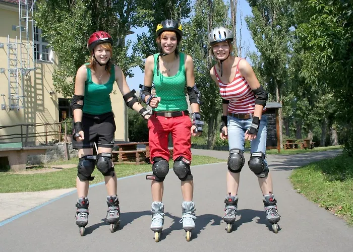 Familien- Und Freizeithotel Gutshaus Vendégház 3*