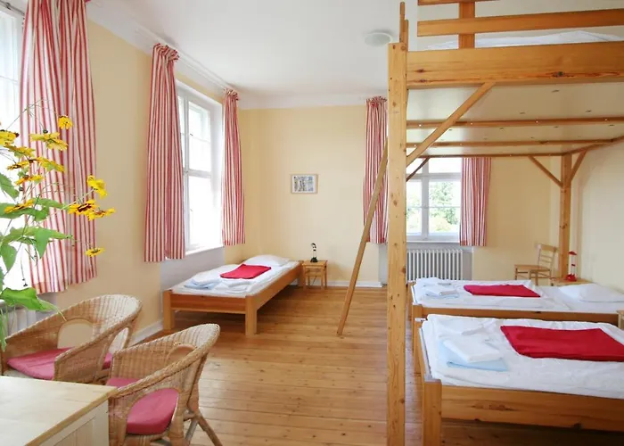 Vendégház Familien- Und Freizeithotel Gutshaus