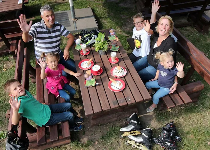 Vendégház Familien- Und Freizeithotel Gutshaus